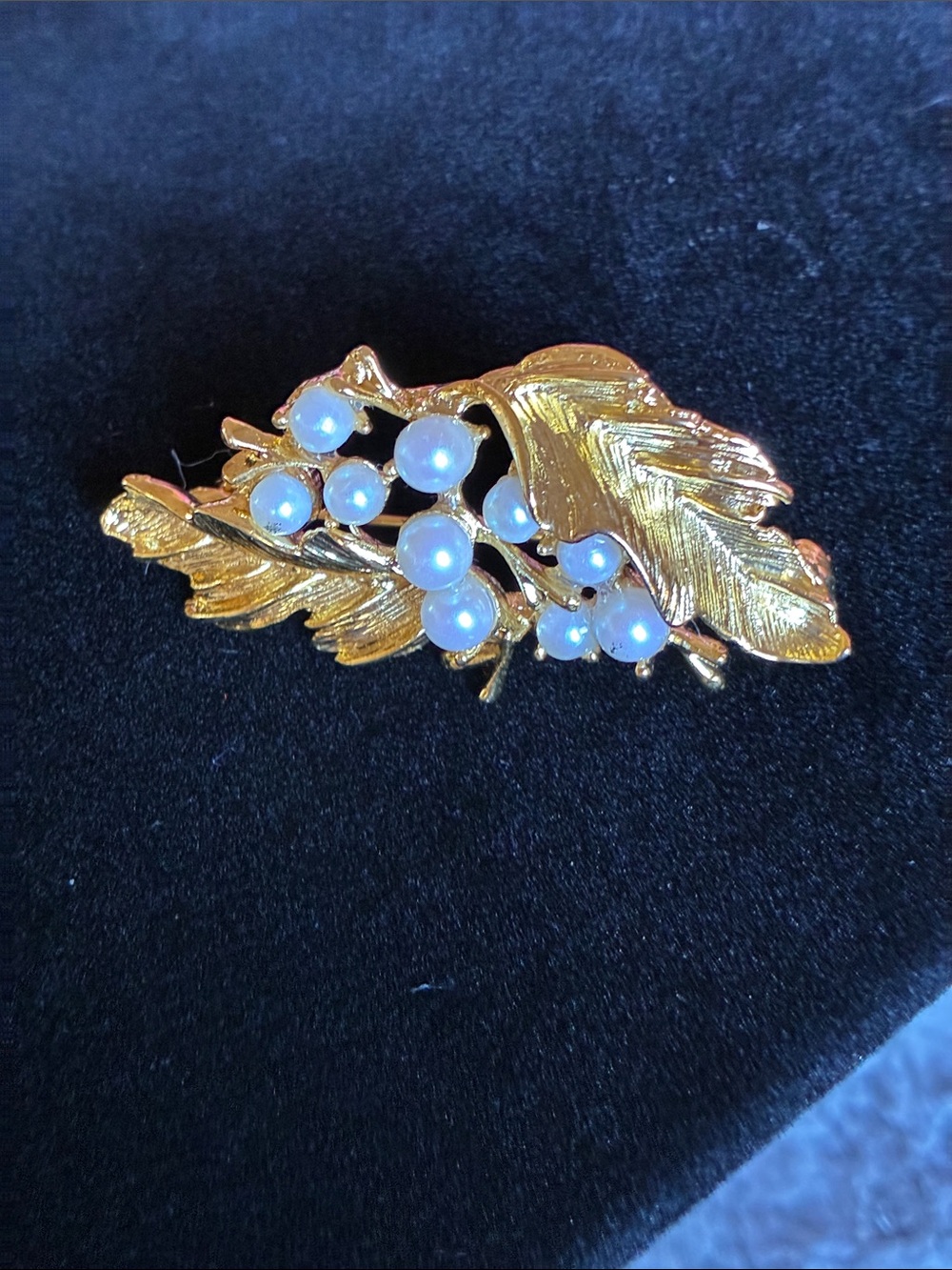 Gold-Tone Leaf Brooch with Pearlescent Beads